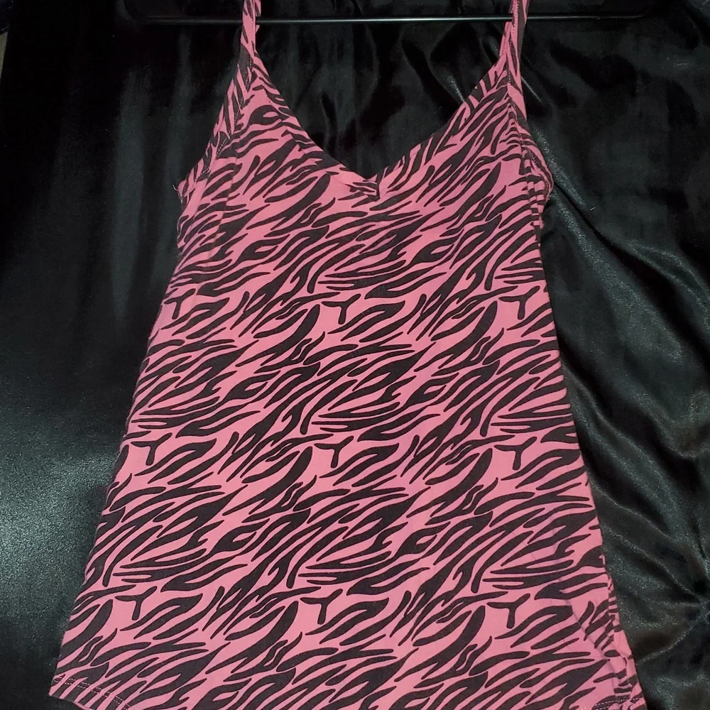 Pink Zebra Print Tank top Clawdeen Monster High Shirt - Picture 2 of 4